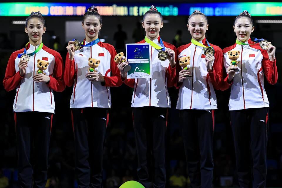 到了洛杉矶, 容都出自瓦, kuU 到了洛杉矶, 容都出自瓦, kuU