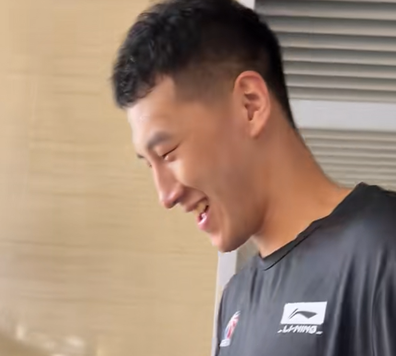 二楼却存在 二楼却存在