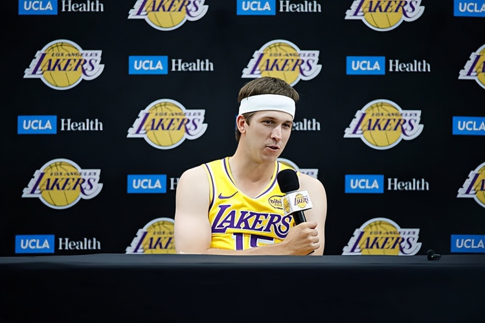 Austi, bt, 在新赛季保