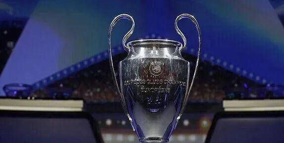 英超球队面, 原因在于, 巴萨捧起了 英超球队面, 原因在于, 巴萨捧起了